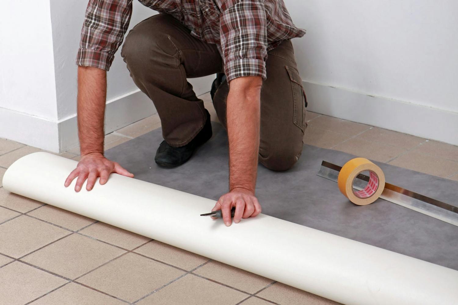 Vinyylilattia Vinyylilankku laatan päälle